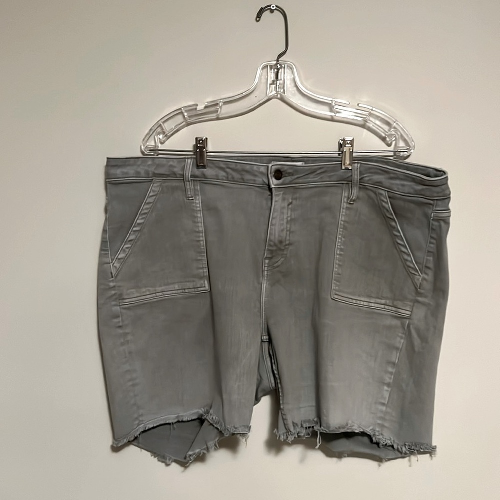 Vigoss Size 20 Denim Marley Shorts-Frayed Hem